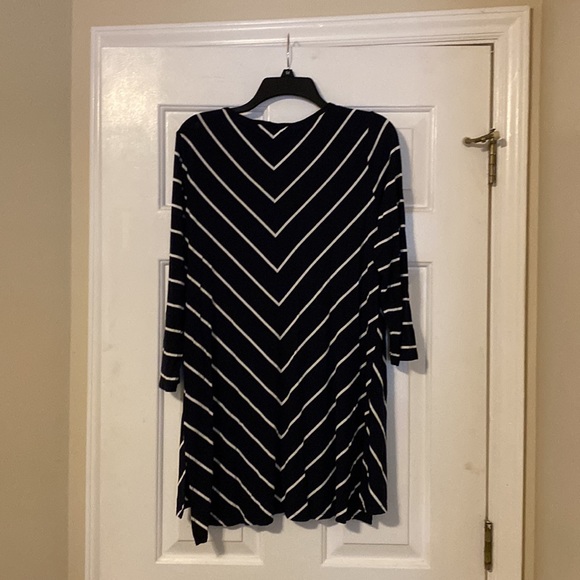 LARRY LEVINE navy and white striped tunic size medium - Picture 2 of 3